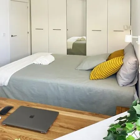 Apartment Charming Sea View Hideaway At Marbella's Marina